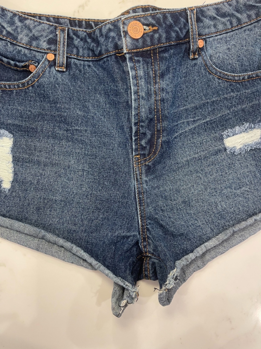 Refuge Mid-Rise Distressed Denim Shorts - Blue - Picture 4 of 14